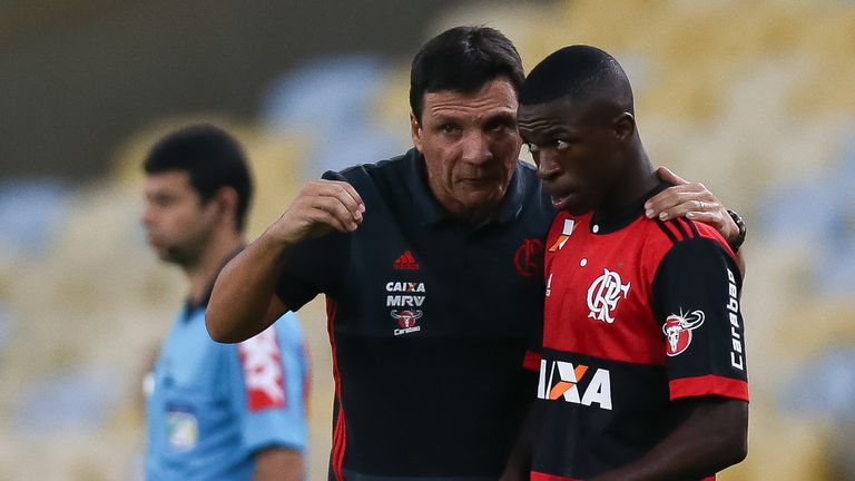 RIO DE JANEIRO, BRAZIL - MAY 13: Vinicius Jr. (R) of Flamengo speaks with the head coach Ze Ricardo during a match between Flamengo and Atletico MG part of