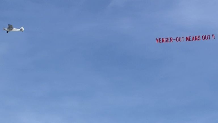 Wenger out banner flown over Stoke