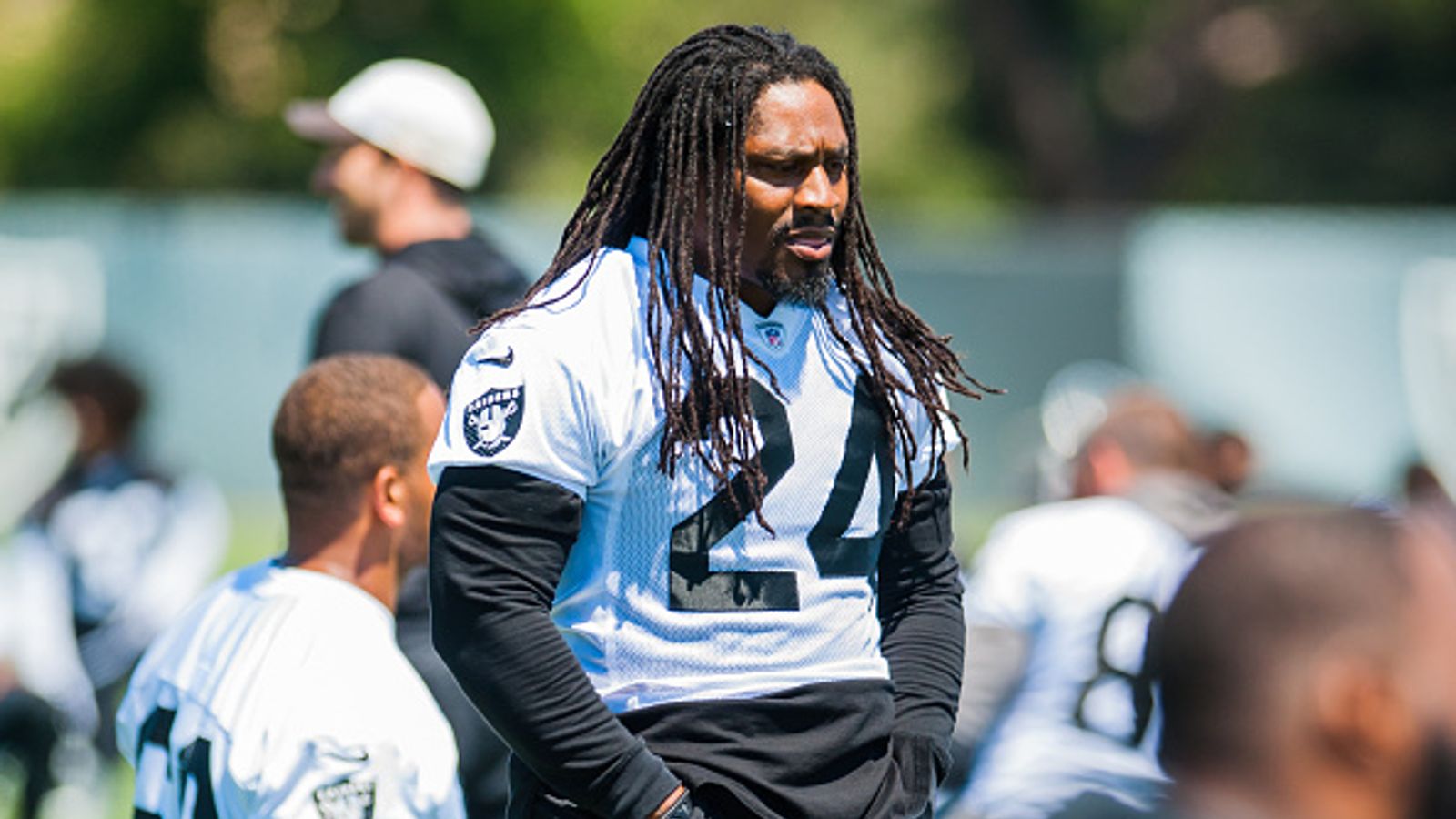 Marshawn Lynch emerges in Raiders gear for the first time - Field