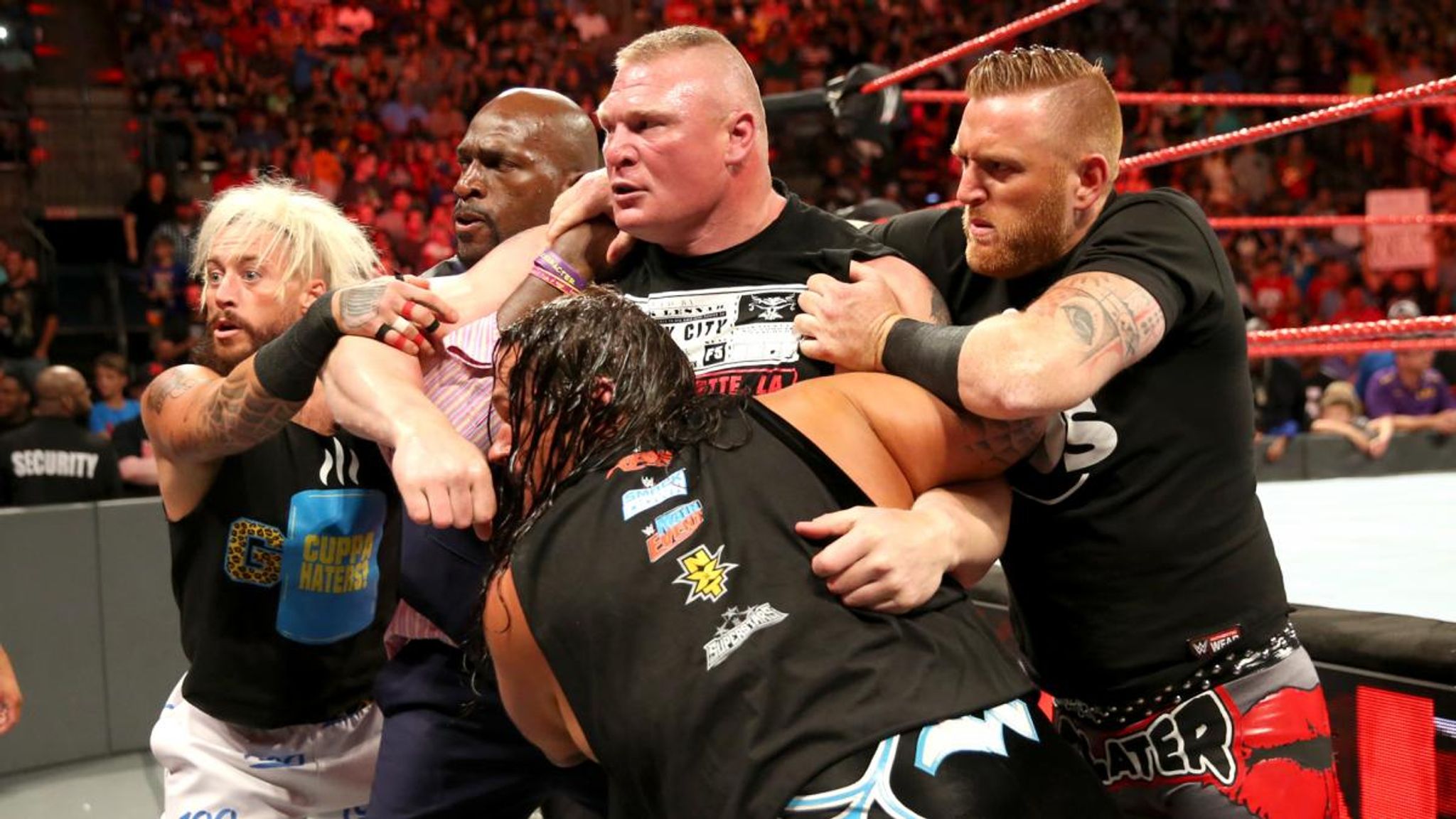 When Brock Lesnar Caused An All-Out Massive Team Brawl In An NFL Game -  SPORTbible