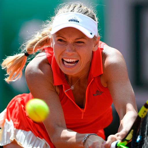 Wozniacki, Svitolina advance