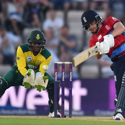 England romp to T20 victory