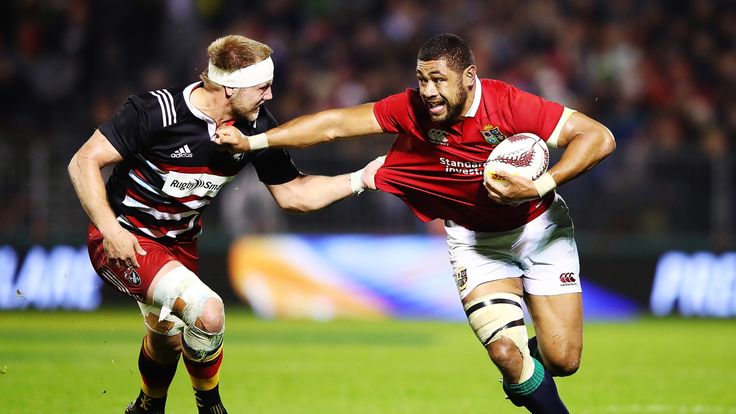 Taulupe Faletau charges forward against the New Zealand Provincial Barbarians