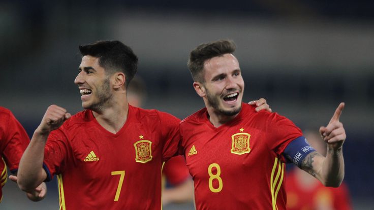 Saul Niguez (R) and Marco Asensio shone for Spain U21 against Macedonia
