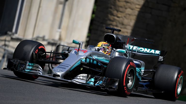  Lewis Hamilton startet von der Pole Position in den Großen Preis von Aserbaidschan. 