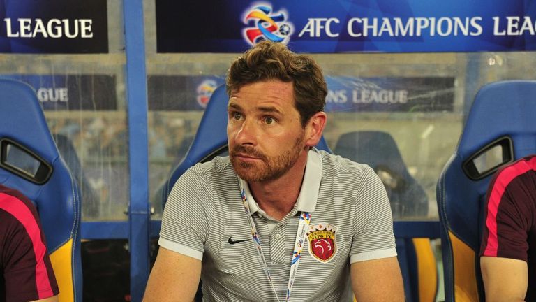 Shanghai SIPG coach Andre Villas-Boas looks on during the AFC Champions League round of 16 football match
