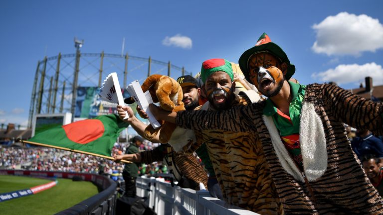 LONDON, ENGLAND - JUNE 01:  Bangladesh fans cheer on their team during the ICC Champions Trophy group match between England and Bangladesh at The Kia Oval 