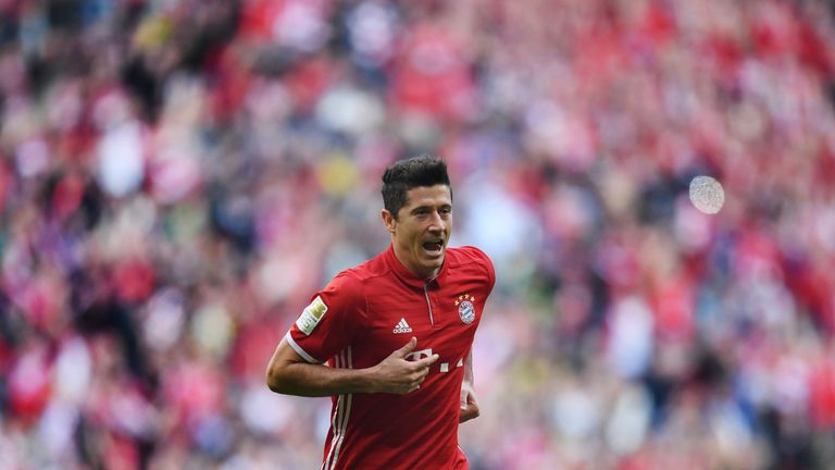 Robert Lewandowski of Bayern Munich celebrates