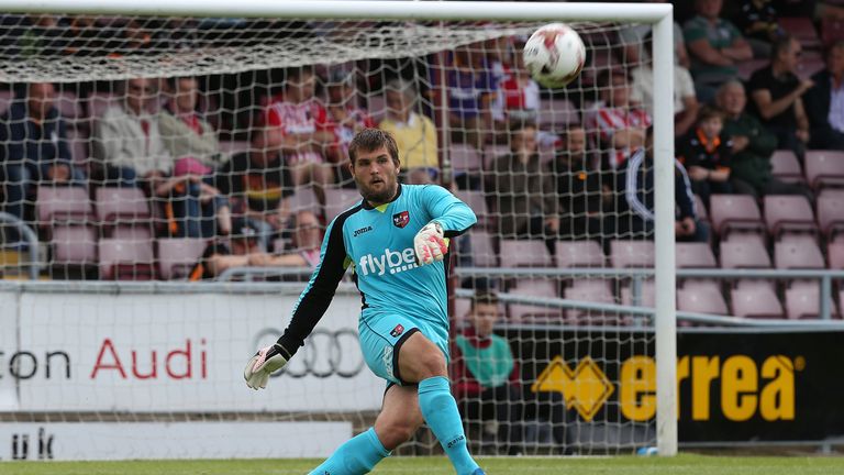 Bobby Olejnik: Has joined Mansfield Town