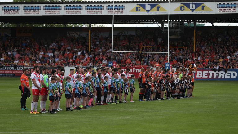 A minute of silence before the game between Castleford & St Helens