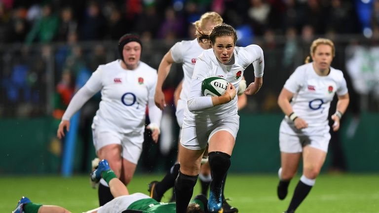 Emily Scarratt scored early to put England in the driving seat