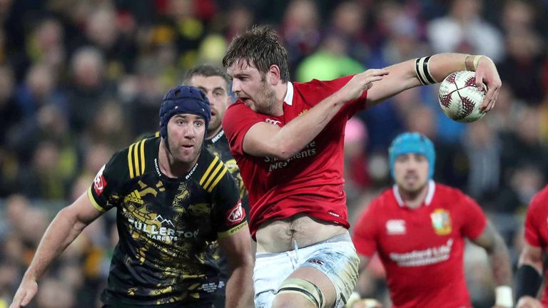  Iain Henderson on the charge for the Lions