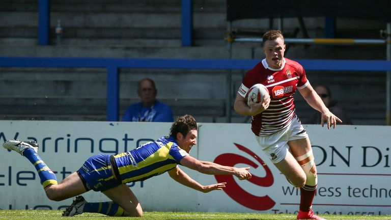 Warrington Wolves v Wigan Warriors -  Halliwell Jones Stadium, Warrington, England - Joe Burgess of Wigan Warriors scores the 1st try