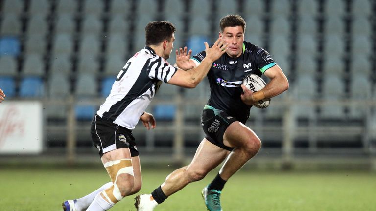 Guinness PRO12, Stadio Sergio Lanfranchi, Italy 31/12/2016.Zebre vs Ospreys.Ospreys Kieron Fonotia  and Tommaso Boni of Zebre.