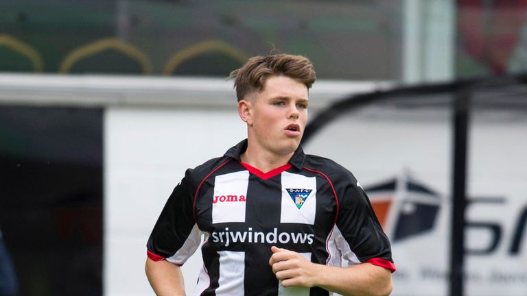 Lewis Spence in action for Dunfermline