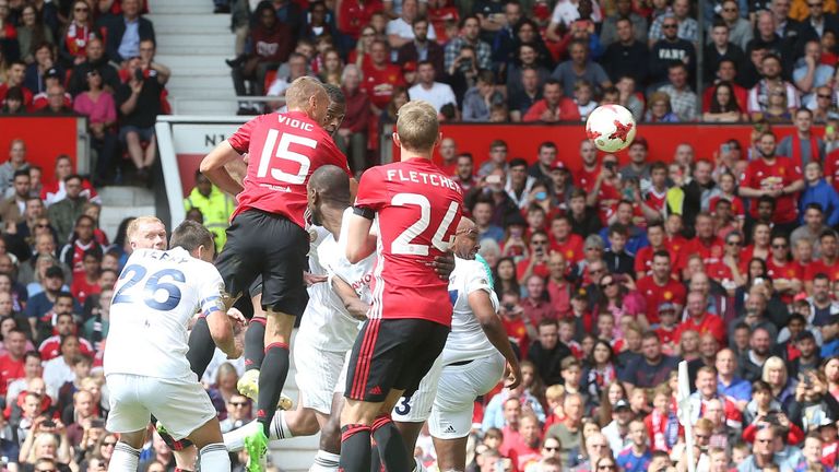 Nemanja Vidic of Manchester United '08 XI scores their first goal