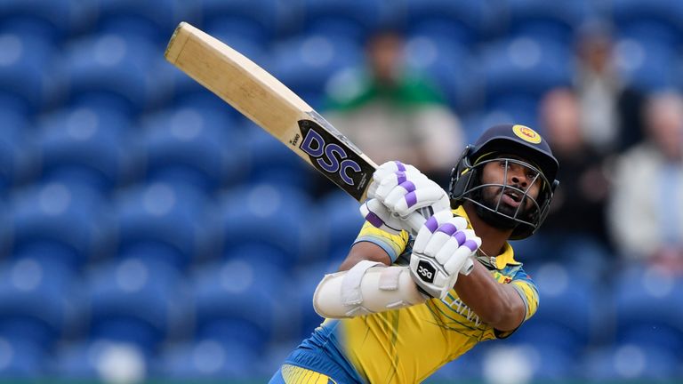 Niroshan Dickwwella hits out for Sri Lanka