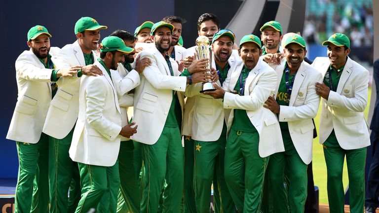 LONDON, ENGLAND - JUNE 18:  Pakistan lift the ICC Champions Trophy after being India during ICC Champions Trophy Final between India and Pakistan at The Ki