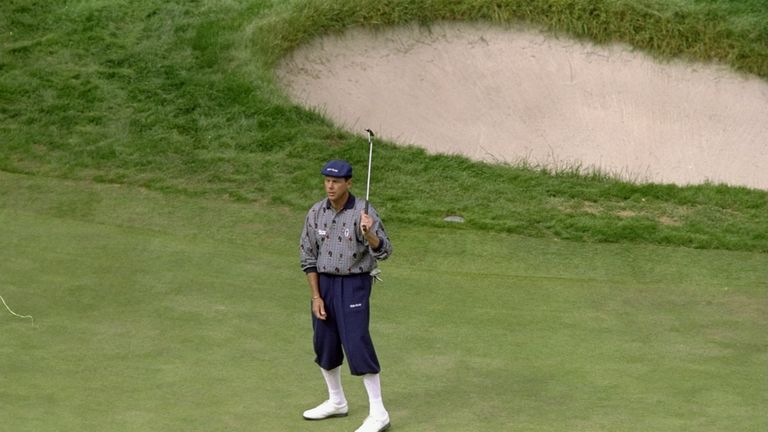 21 Jun 1998: Payne Stewart's final put during the 1998 U.S. Open at the Olympic Club in San Francisco, California.