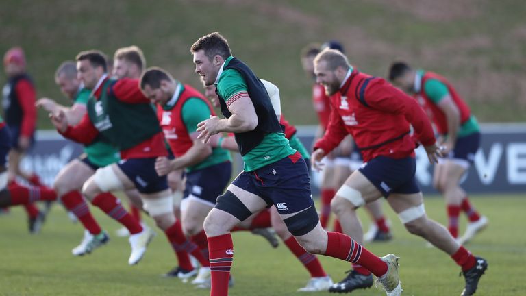 Peter O'Mahony has overcome a serious knee injury to lead the Lions