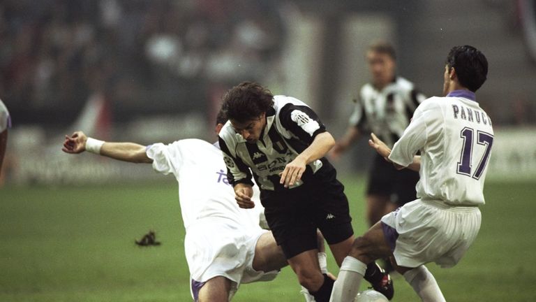 20 May 1998:  Alessandro del Piero of Juventus is foiled by the Real Madrid defence during the Champions League final at the Amsterdam Arena in Holland