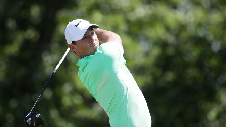 HARTFORD, WI - JUNE 15:  Rory McIlroy of Northern Ireland plays his shot from the fourth tee during the first round of the 2017 U.S. Open at Erin Hills on 
