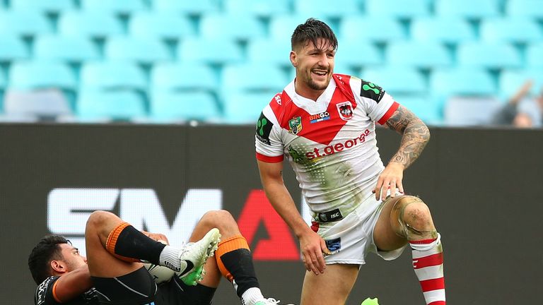 Gareth Widdop celebrates scoring a try against Wests Tigers