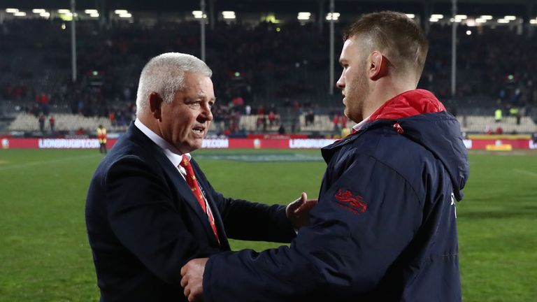 CHRISTCHURCH, NEW ZEALAND - JUNE 10:  (L-R) Warren Gatland the head coach of the Lions shakes hands with Sean O'Brien of the Lions following their team's 1