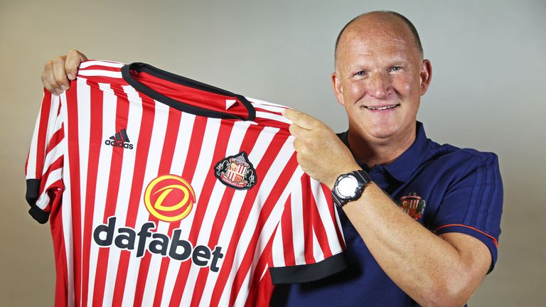 Simon Grayson poses for the first time as the new Sunderland manager at the Academy of Light on June 29, 2017