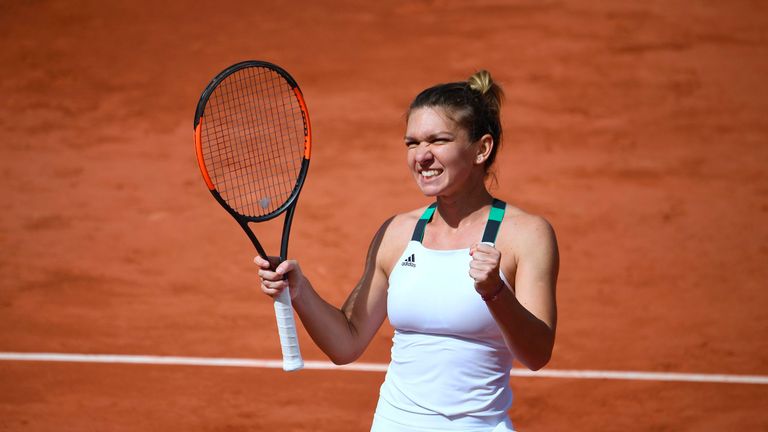 Simona Halep remains on course for a maiden Grand Slam title after battling past Elina Svitolina in Paris