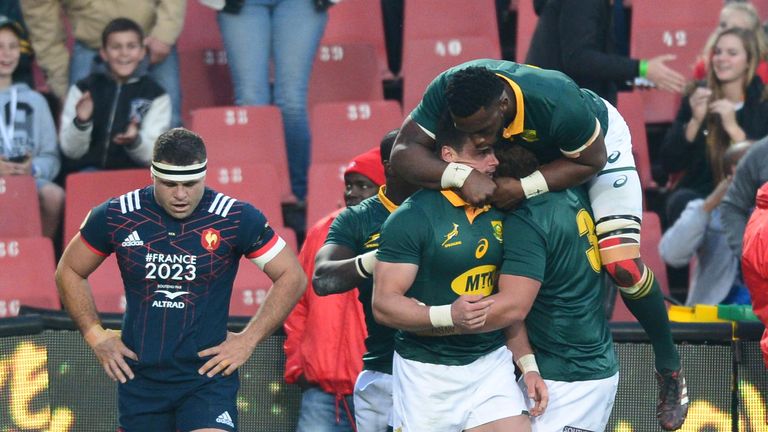 JOHANNESBURG, SOUTH AFRICA - JUNE 24: Jesse Kriel, Siya Kolisi and Ruan Dreyer of the Springboks celebrate during the 3rd Castle Lager Incoming Series Test