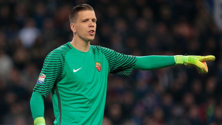 Wojciech Szczesny of AS Roma gestures during the Serie A match between FC Internazionale and AS Roma at Stadio Giuseppe Meazza