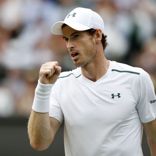 Murray marches on in SW19