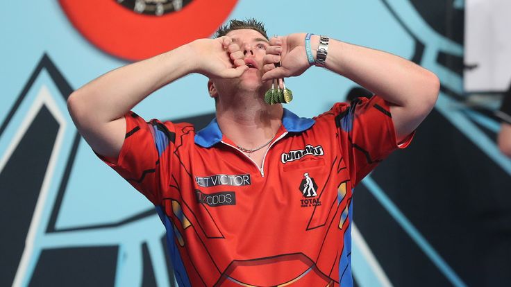 BET VICTOR WORLD MATCHPLAY 2017,.WINTER GARDENS,.BLACKPOOL,.PIC;LAWRENCE LUSTIG.QUARTER FINAL.DARYL GURNEY V MENSUR SULJOVIC.DARYL GURNEY WINS