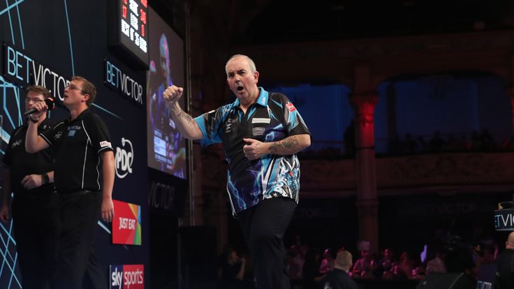 BET VICTOR WORLD MATCHPLAY 2017,.WINTER GARDENS,.BLACKPOOL,.PIC;LAWRENCE LUSTIG.FINAL.PHIL TAYLOR V PETER WRIGHT.PHIL TAYLOR  WINS