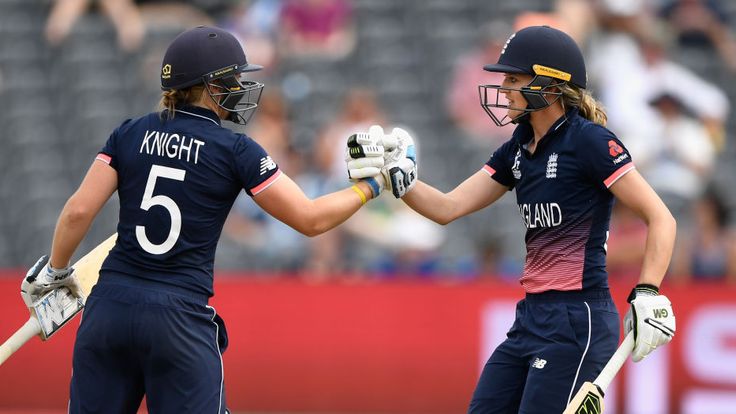 BRISTOL, ENGLAND - JULY 18:  England batsman Sarah Taylor (r) is congratulated on her half century by Heather Knight (l)  during the ICC Women's World Cup 