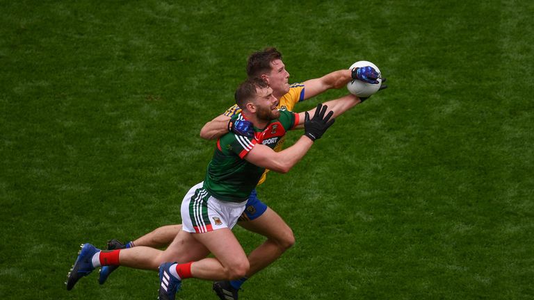 Aidan O'Shea against Sean Mullooly of Roscommon 
