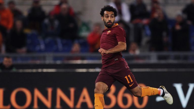 ROME, ITALY - NOVEMBER 06:  Mohamed Salah of AS Roma in action during the Serie A match between AS Roma and Bologna FC at Stadio Olimpico on November 6, 20