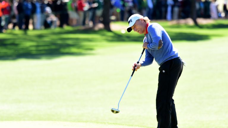 Bernhard Langer putting