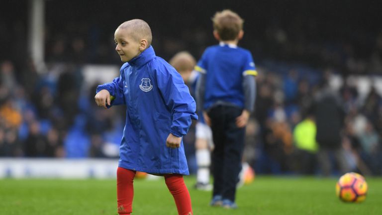 LIVERPOOL, ENGLAND - JANUARY 15:  Young Sunderland fan Bradley Lowery warms up with the teams prior to kickoff during the Premier League match between Ever