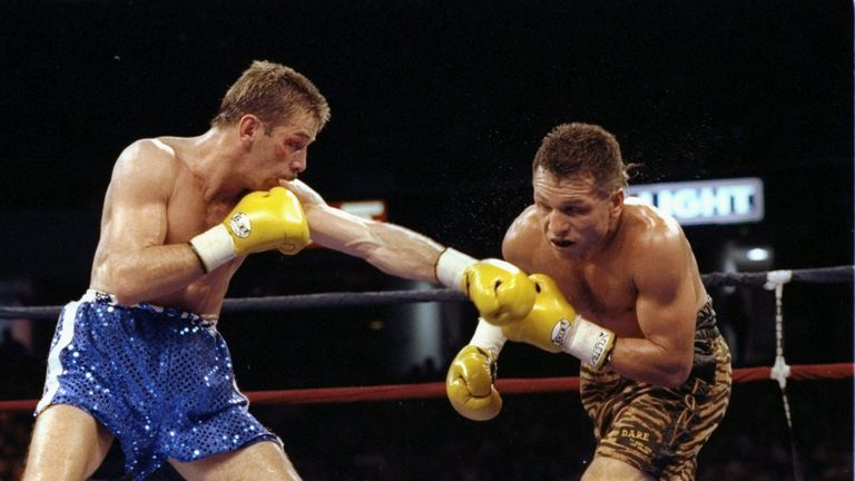Brian Mitchell and Tony Lopez in action during their 1993 contest