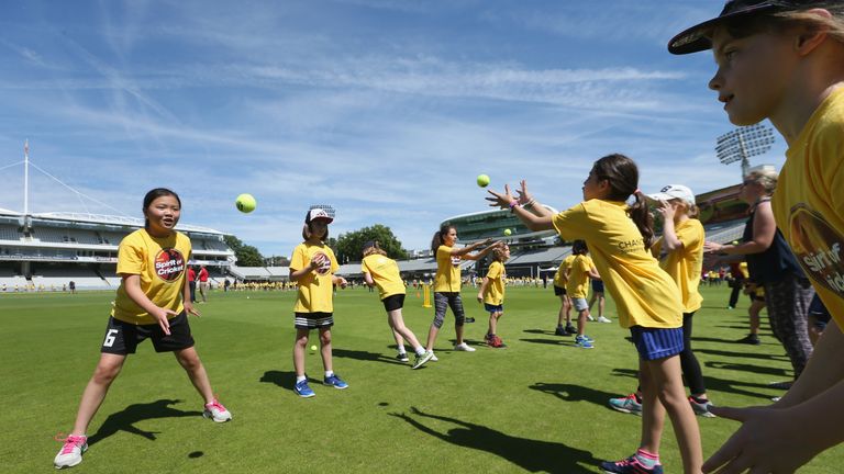 LONDON, ENGLAND - JULY 17:  Schoolchildren take part in the official Guinness World Record for the largest cricket lesson (single venue) 