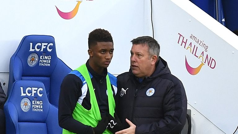 Leicester boss Craig Shakespeare wants Demarai Gray to stay at the club.