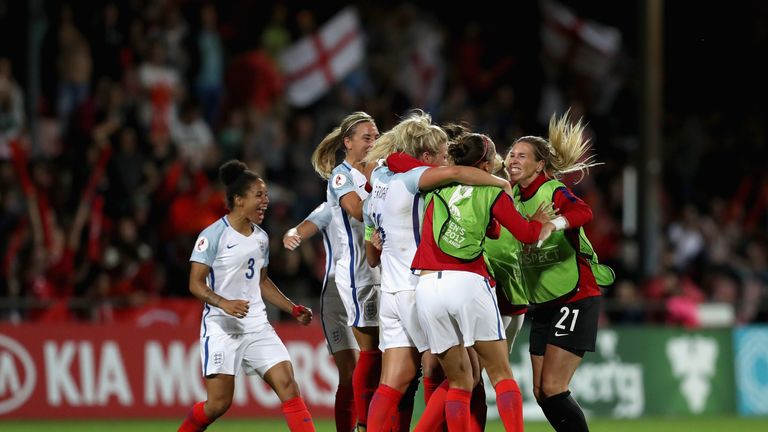 DEVENTER, NETHERLANDS - JULY 30:  The England team celebrate victory after the UEFA Women's Euro 2017 Quarter Final match between France and England at Sta
