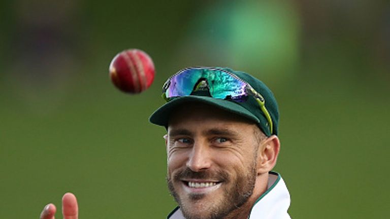 HAMILTON, NEW ZEALAND - MARCH 26:  Captain Faf du Plessis of South Africa  fielding during day two of the Test match between New Zealand and South Africa a