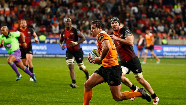 PORT ELIZABETH, SOUTH AFRICA - JULY 14:  Francois Venter (C) of the Cheetahs during the Super Rugby match between Southern Kings and Toyota Cheetahs at Nel