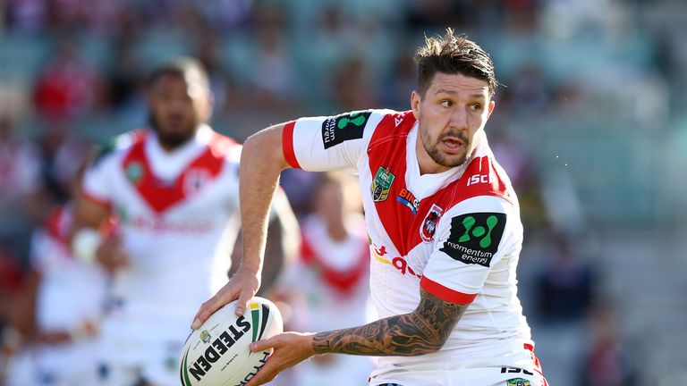 WOLLONGONG, AUSTRALIA - JULY 23: Gareth Widdop of the Dragons looks to pass during the round 20 NRL match between the St George Illawarra Dragons and the M