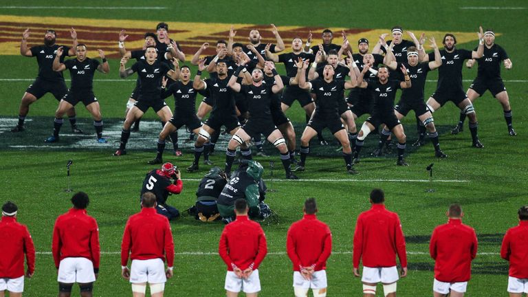 WELLINGTON, NEW ZEALAND - JULY 01:  Kieran Read of New Zealand leads the haka during the International Test match between the New Zealand All Blacks and th