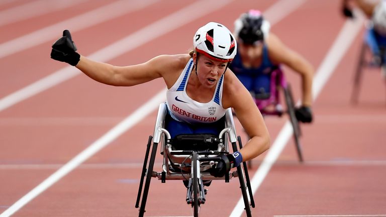 Hannah Cockroft crosses the line to win the Women's 800m T34 Final 