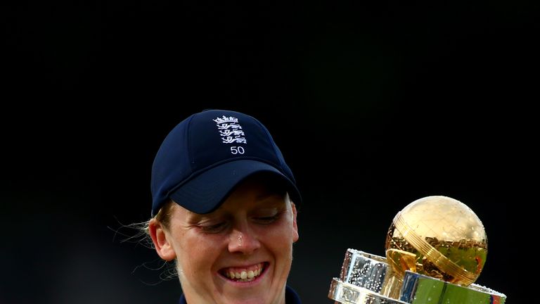 LONDON, ENGLAND - JULY 23:  England Captain Heather Knight lifts the trophy after victory in the ICC Women's World Cup 2017 Final between England and India